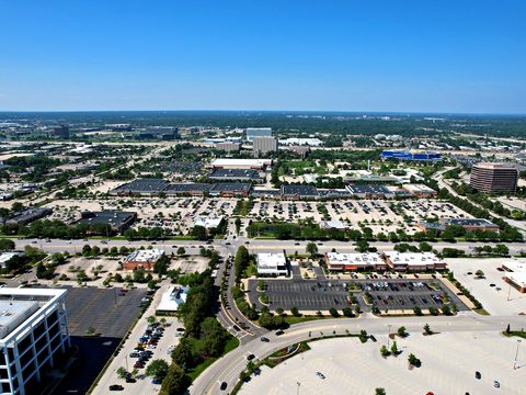 Schaumburg retail center aerial flyover