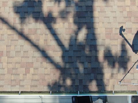 Roof inspection detail 40 — facing S