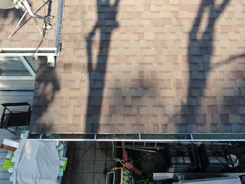 Roof inspection detail 48 — facing S