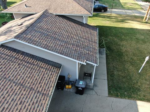 Roof inspection detail 56 — facing E